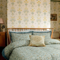 MORRIS & CO V&A ROOM WILLOW BEDDING - SAGE GREEN & GOLD