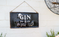 LA HACIENDA GIN & BEAR IT